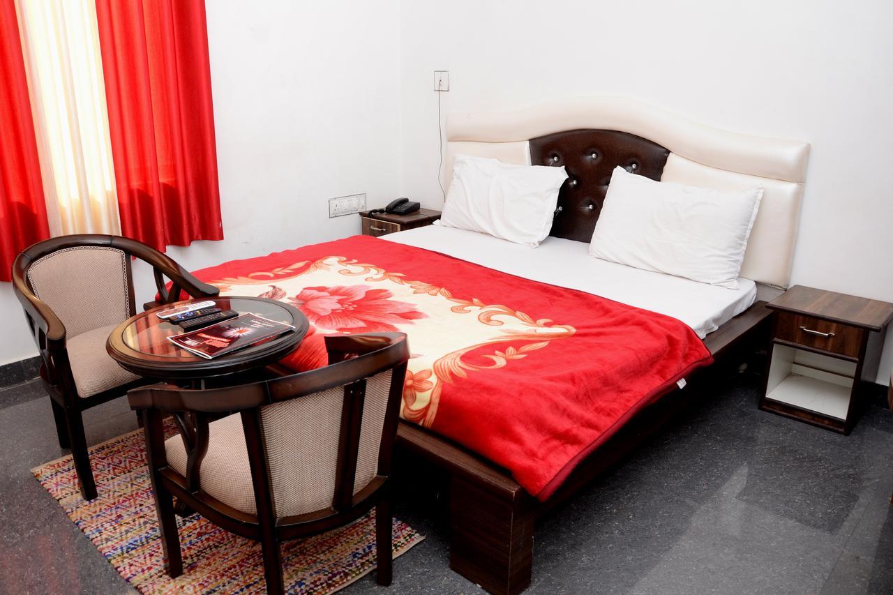 بهاراتبور Hotel Pratap Regal المظهر الخارجي الصورة
